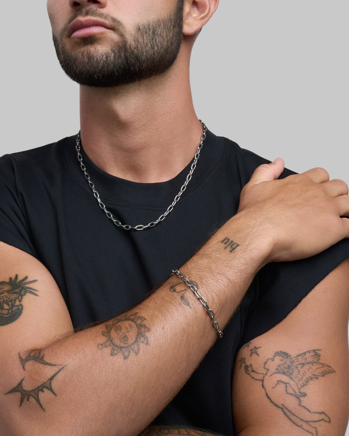 Exe necklace and bracelet set