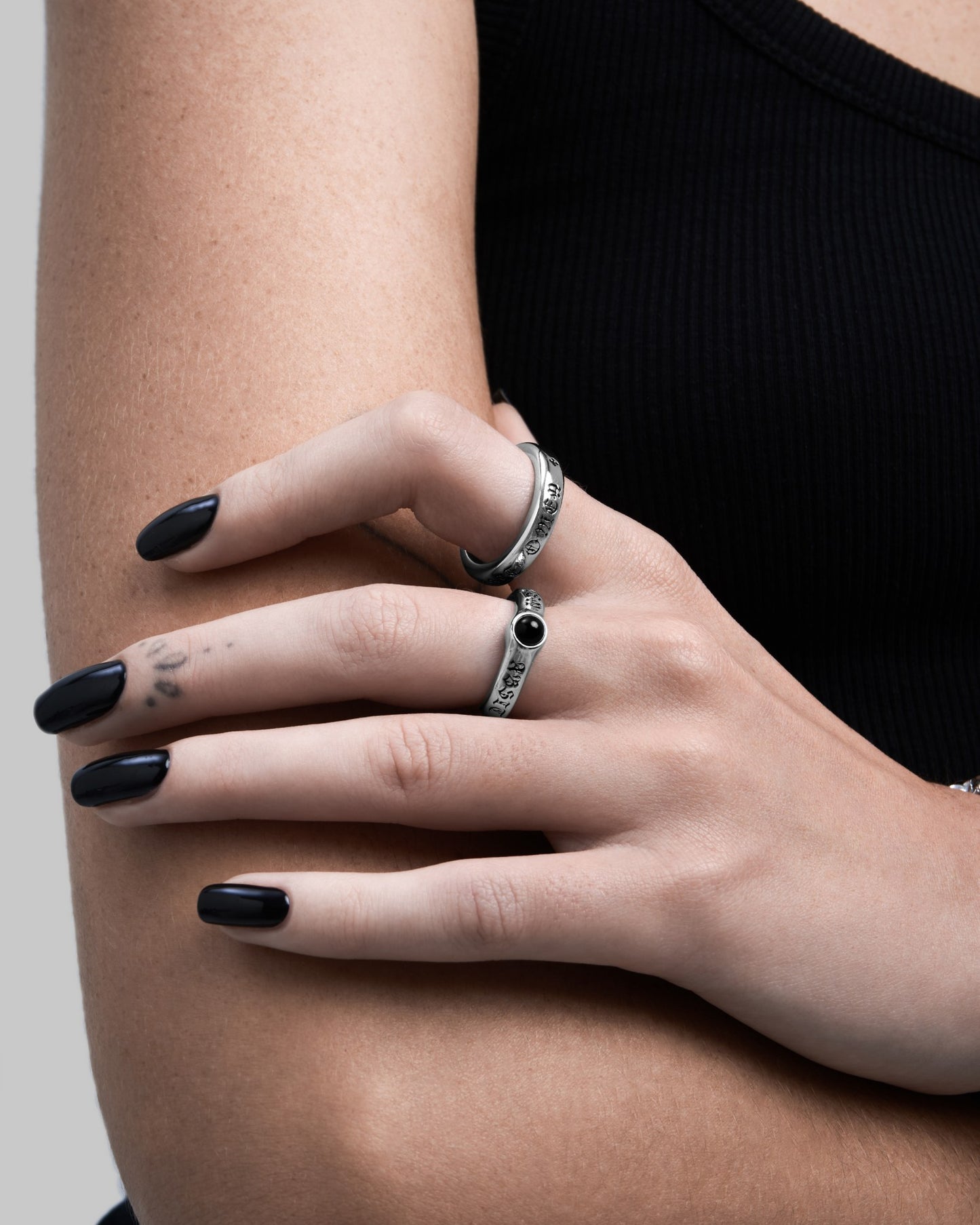 ABSIT OMEN Onyx Amulet Ring-Rings- Silver - US5 - Ask & Embla