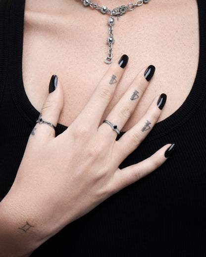 Onyx Arc Ring-Rings- Gold - US4 - Ask & Embla