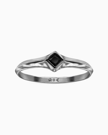 Onyx Arc Ring-Rings- Gold - US4 - Ask & Embla