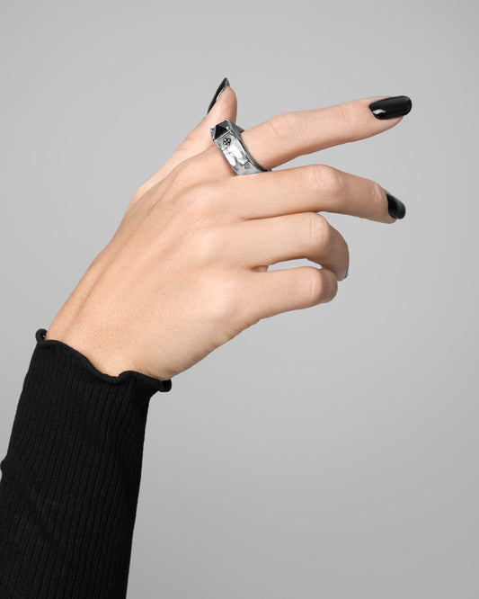 BLACK CASTLE Ring-Rings- Silver - US6 - Ask & Embla
