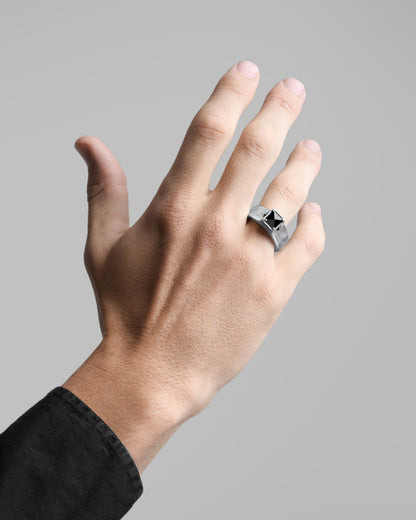 BLACK CASTLE Ring-Rings- Silver - US6 - Ask & Embla