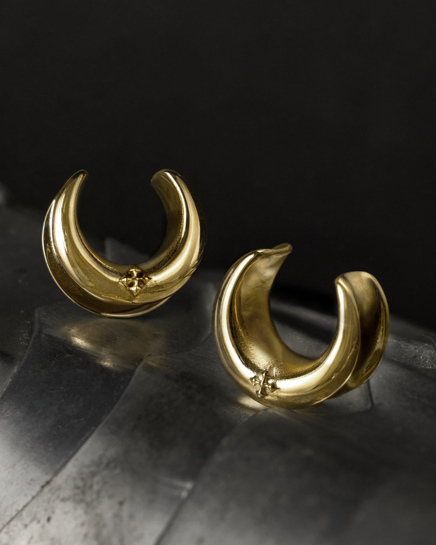 Crescent Moon Saddle Hangers-Saddle Hangers- Gold - 8mm (0g) - Ask & Embla
