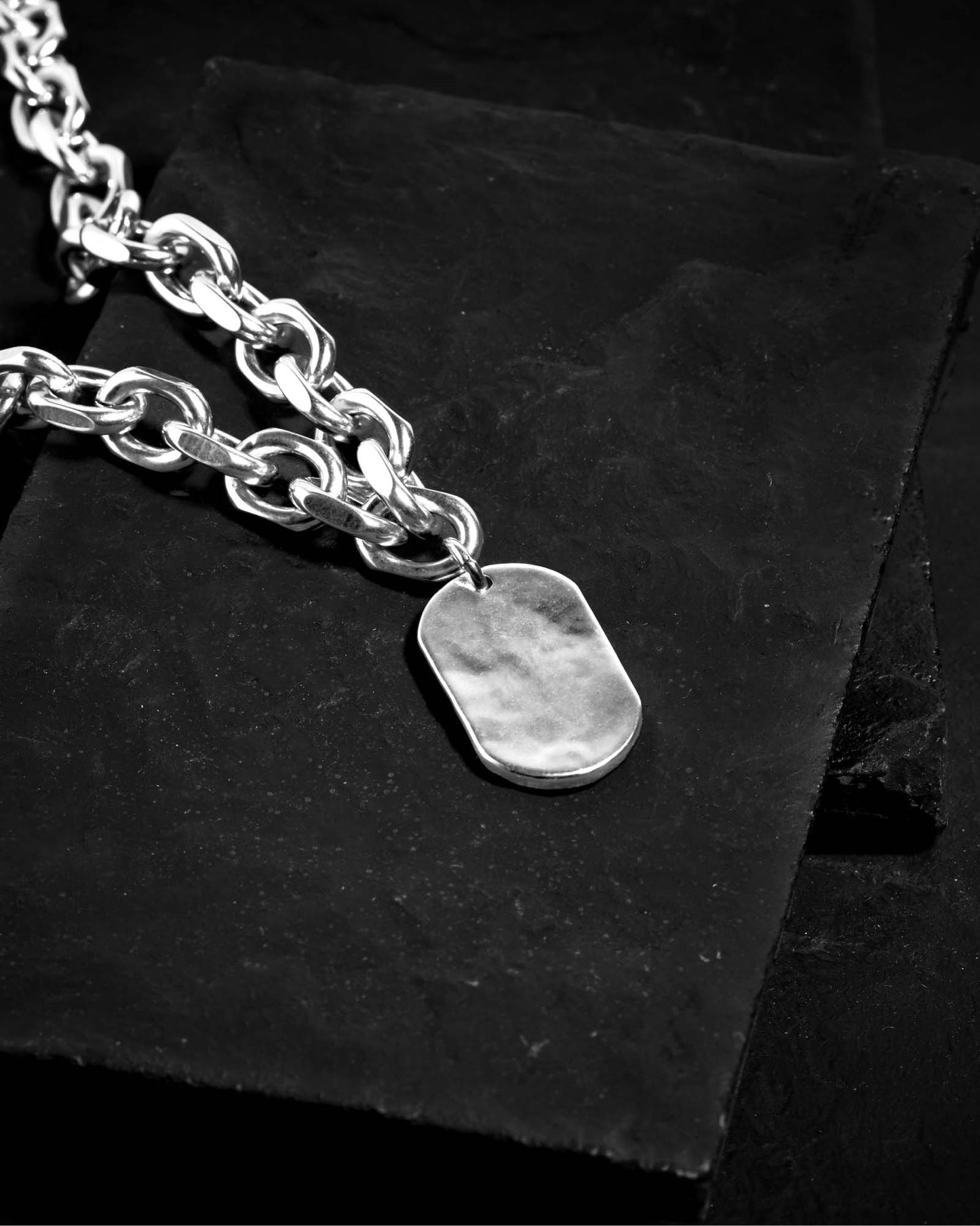 Axis Chain Necklace