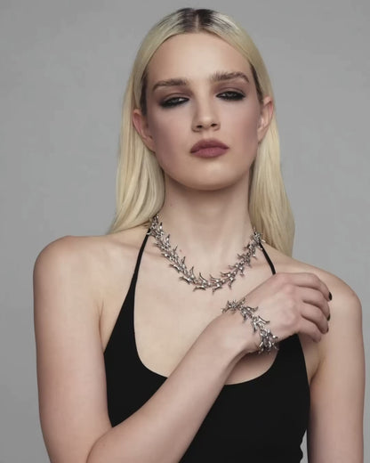 Vertebrae necklace and bracelet set