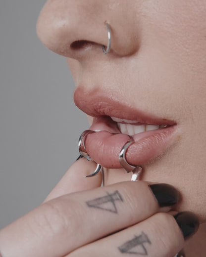 Delirium Lip Cuff