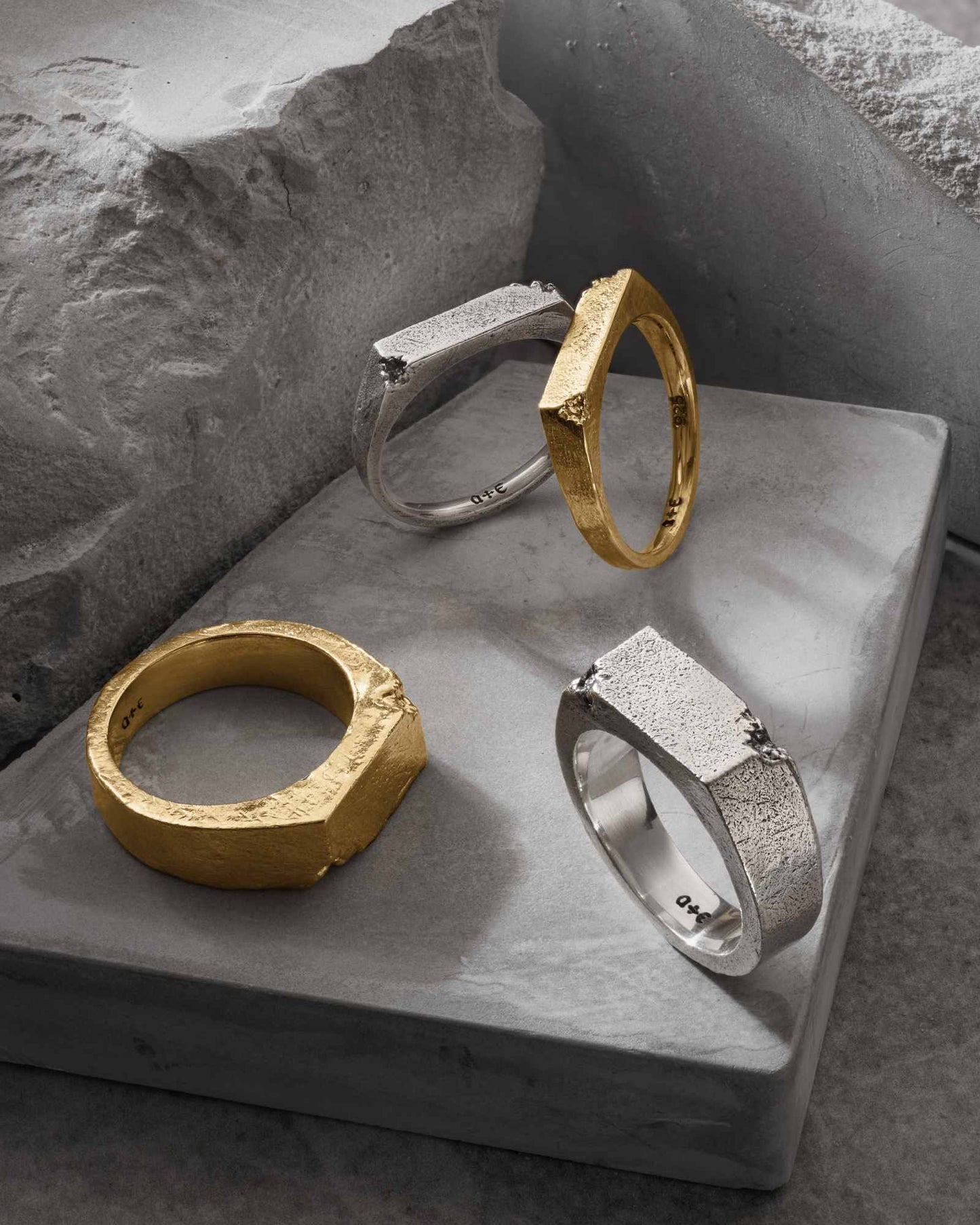 Brixton Signet Ring-Rings- US 5 - Gold - Ask & Embla