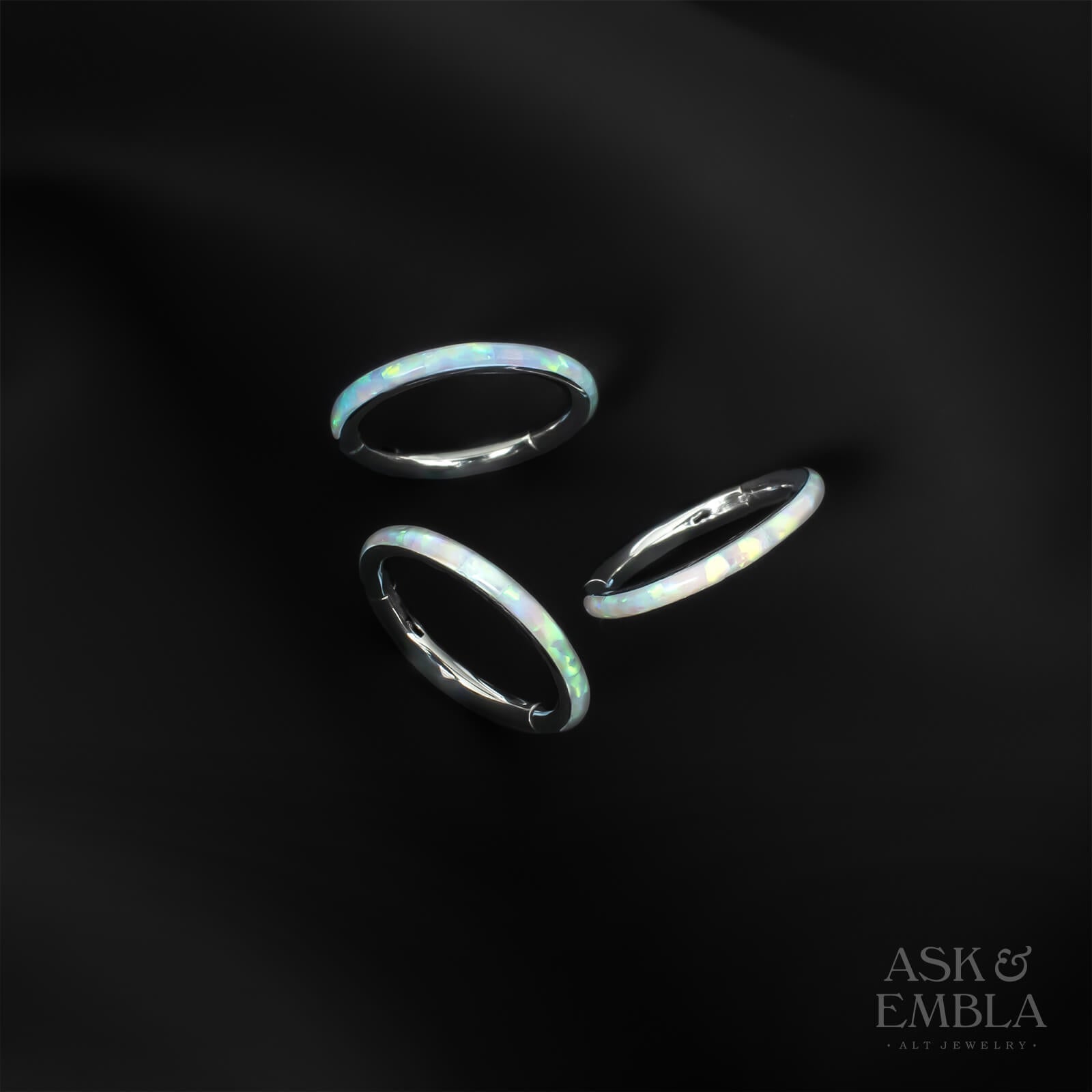 Opal Snow Titanium Clicker - Clickers - Ask and Embla